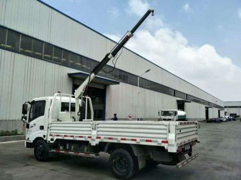 點擊查看詳細(xì)信息<br>標(biāo)題：車載小吊機(jī) 閱讀次數(shù)：1893