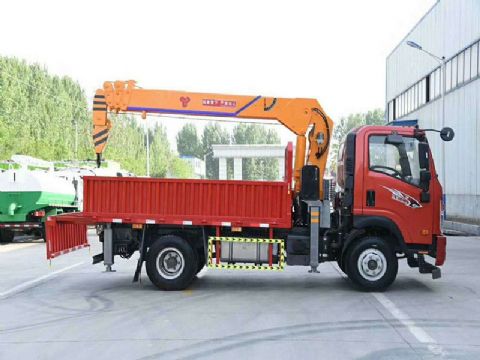 點擊查看詳細信息<br>標題：3.2噸重汽王牌隨車吊 閱讀次數：1752