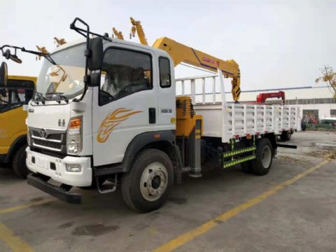 點擊查看詳細信息<br>標題：5噸重汽豪曼隨車吊 閱讀次數：2664